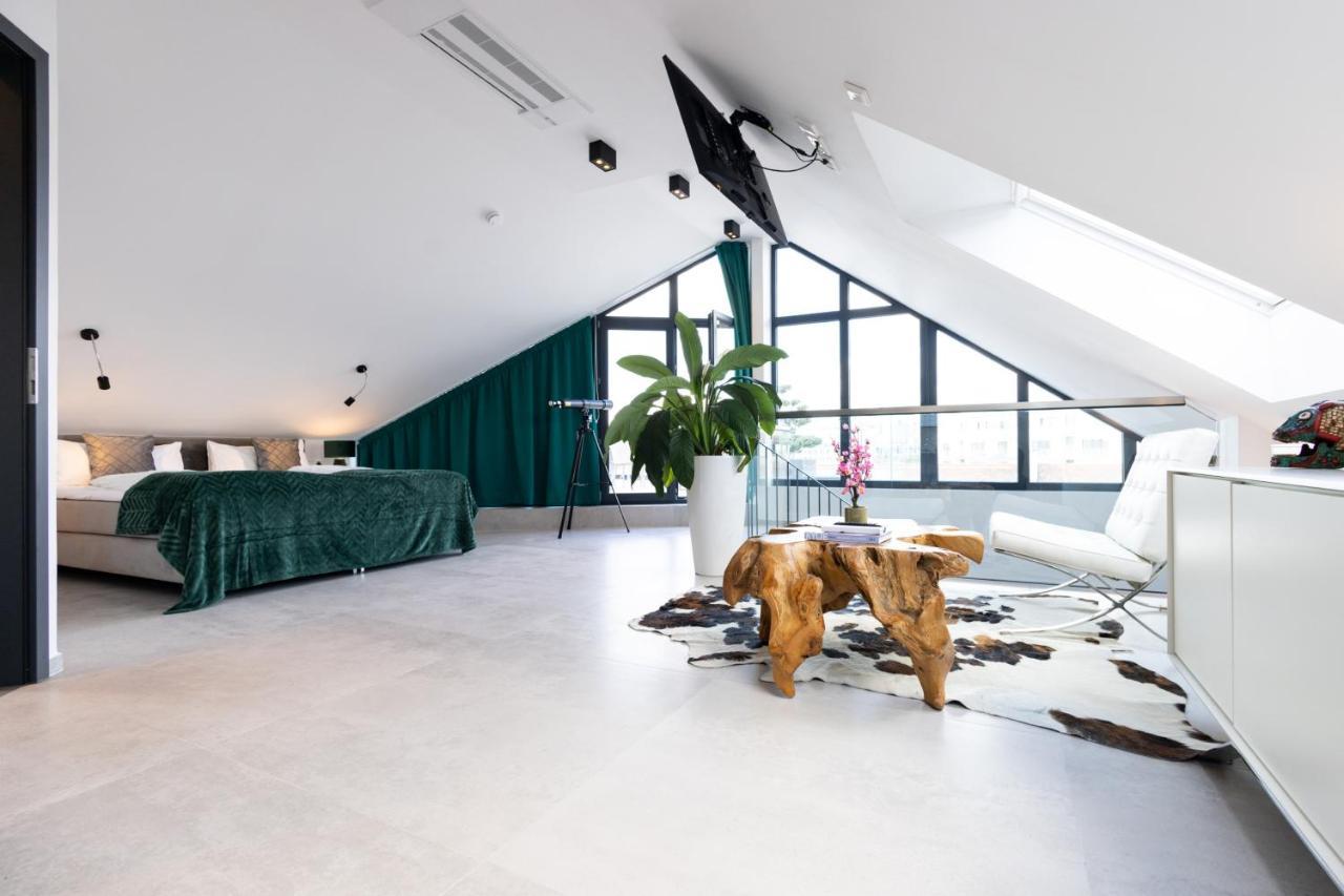The Penthouse At Eco Smart Apartments Núremberg Exterior foto
